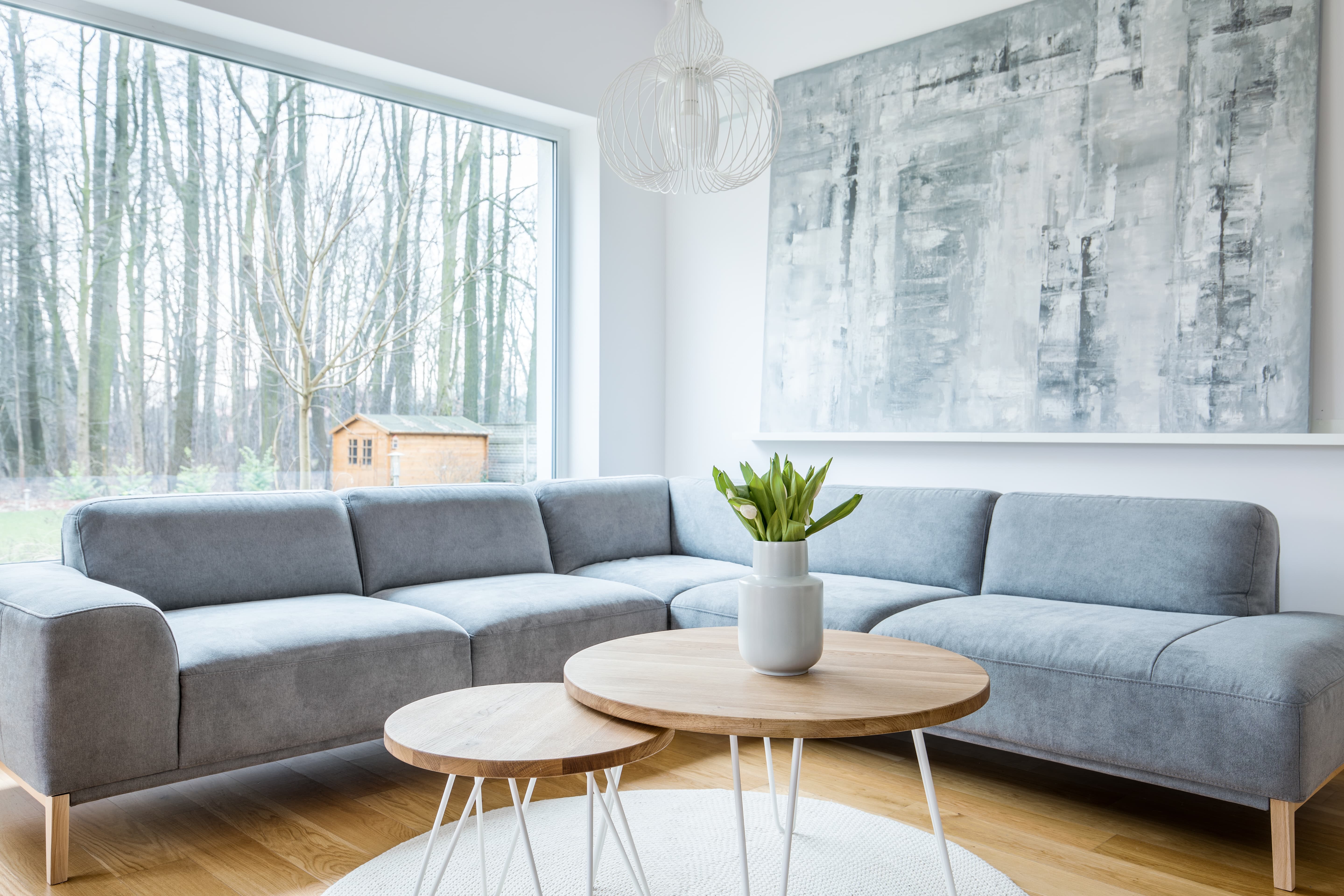 minimal-grey-living-room-interior-SHQG837 — kopia-min
